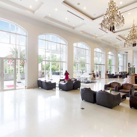 D Varee Jomtien Beach, Pattaya Екстер'єр фото Lobby