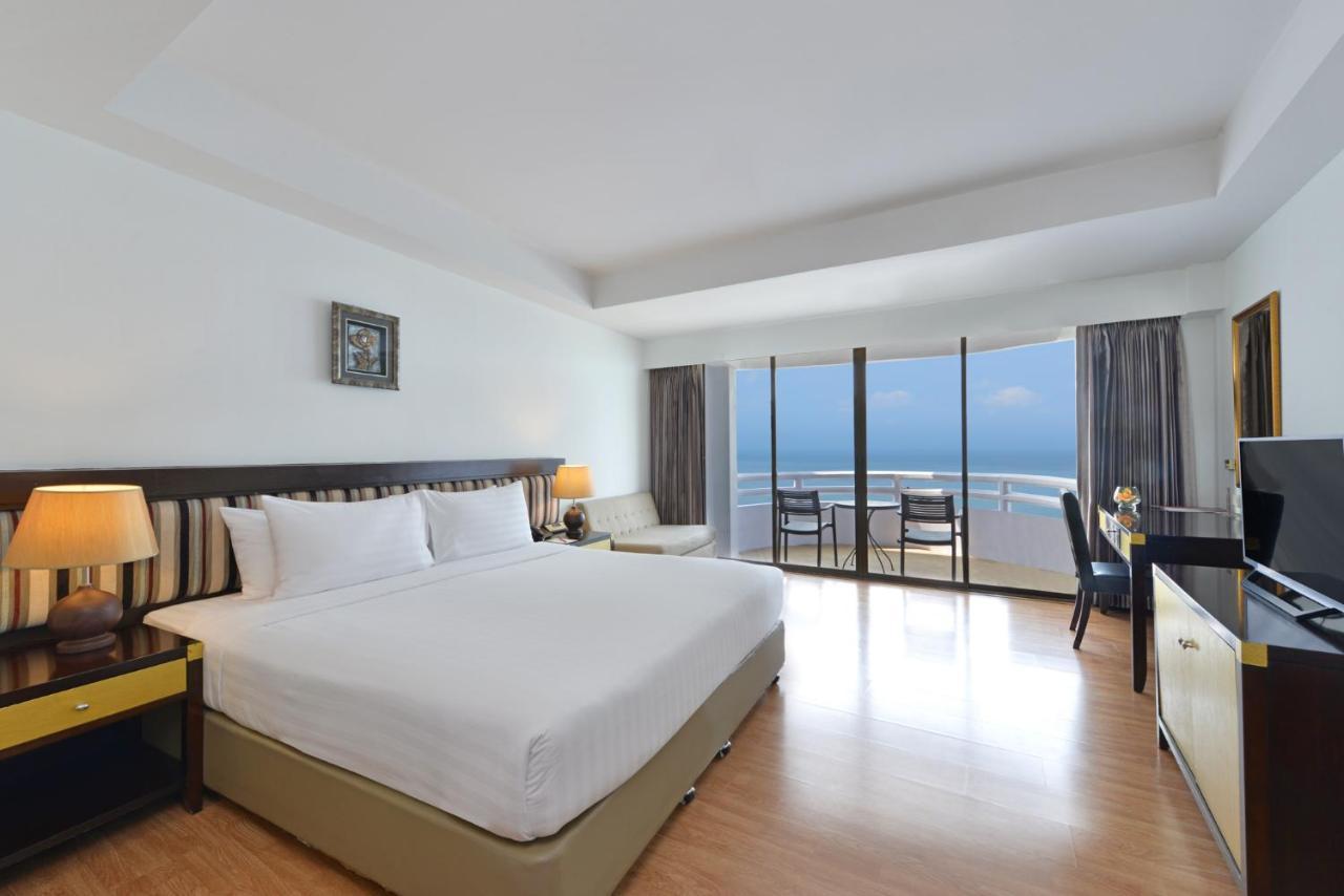 D Varee Jomtien Beach, Pattaya Екстер'єр фото
