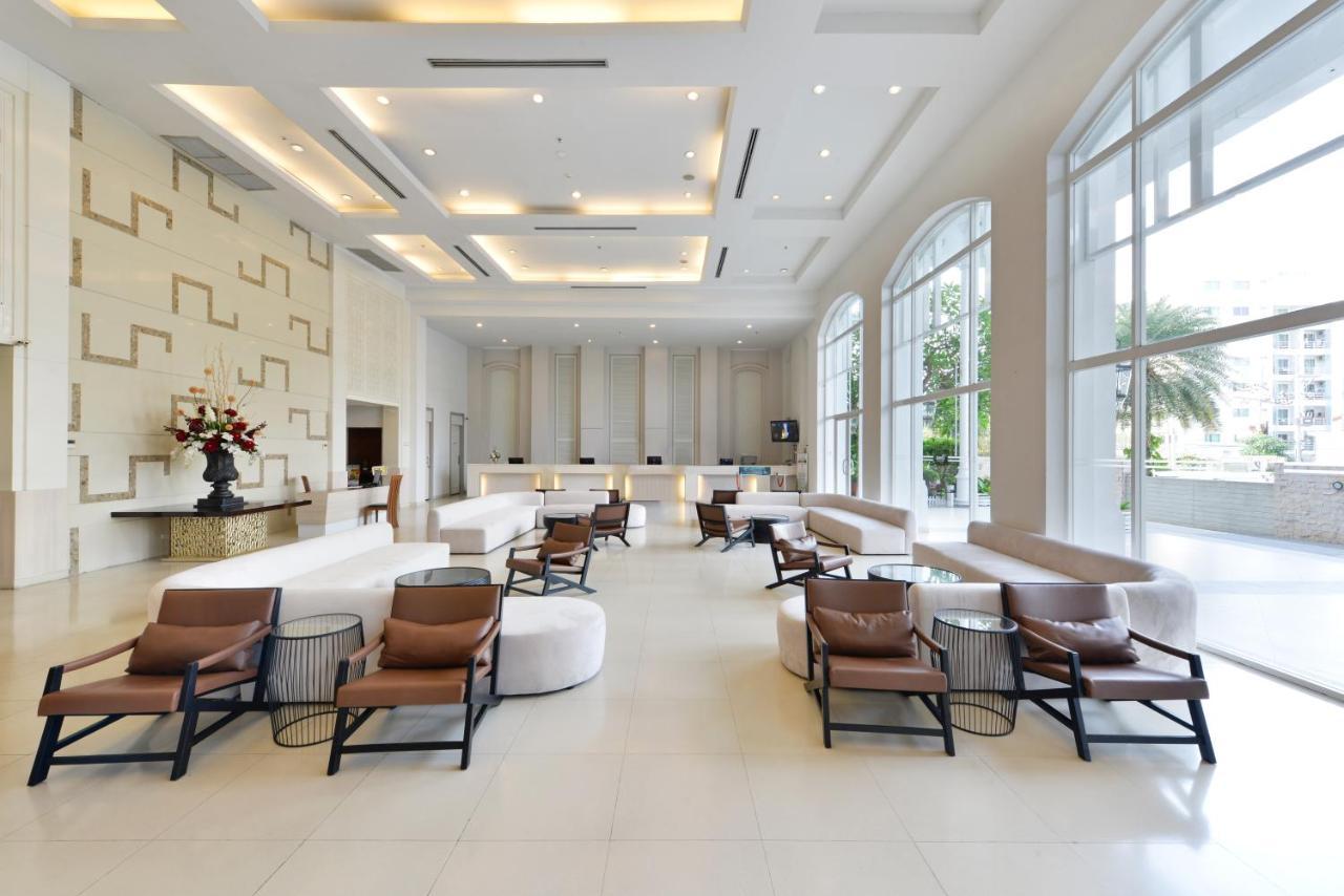 D Varee Jomtien Beach, Pattaya Екстер'єр фото Lobby