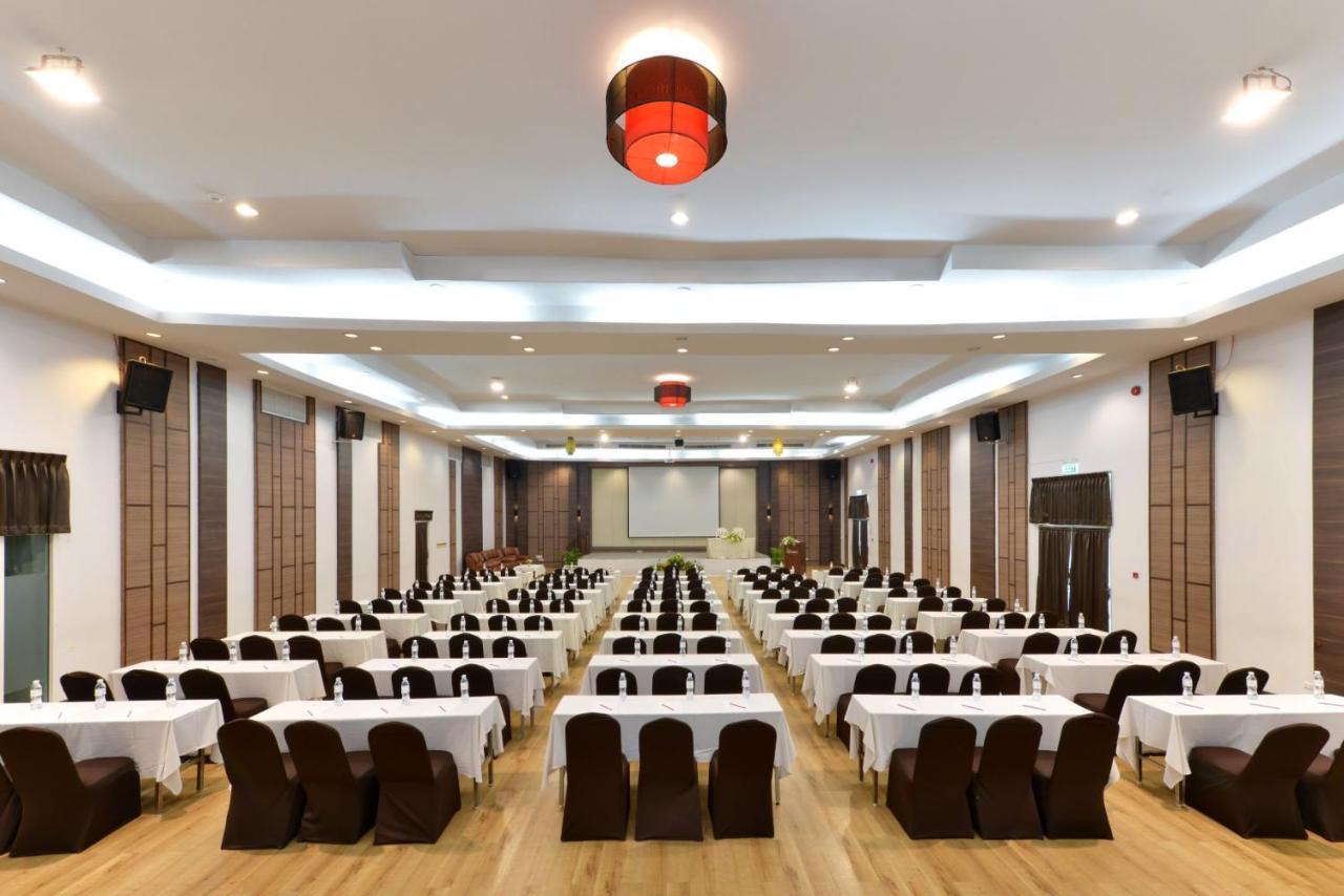 D Varee Jomtien Beach, Pattaya Екстер'єр фото Conference Hall