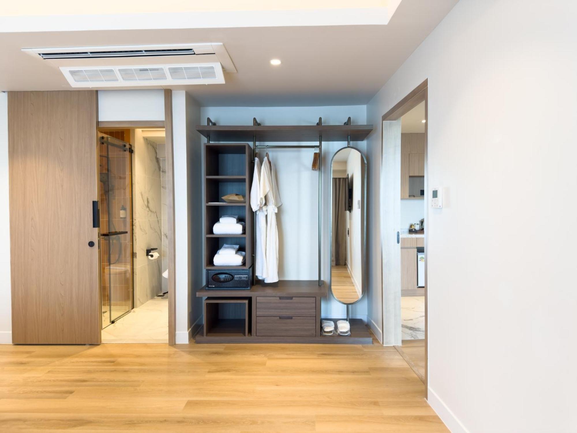 D Varee Jomtien Beach, Pattaya Екстер'єр фото A walk-in closet